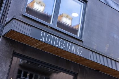 Slottsgatan 42, Centrum Öster