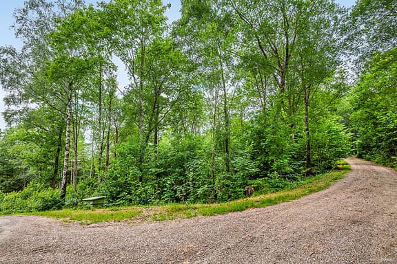 Koltrastvägen 55, Mark