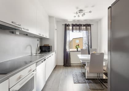 Solvändegatan 3C, Almhög