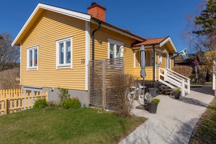 Smäckbrogatan 10, Centralt