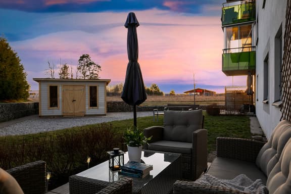 Kiwigatan 9, Örebro