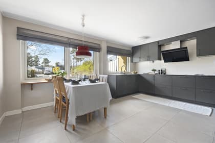 Kurirgatan 19, Hässelby