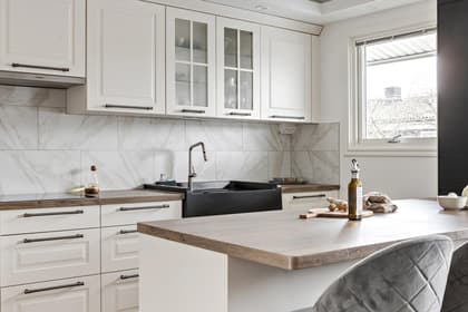 Soprangatan 2, Almvik