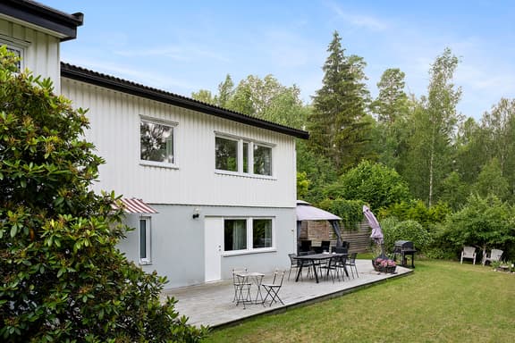 Plommongränd 11, Södertälje