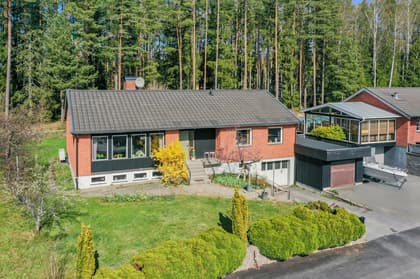 Pimpelvägen 16, Centralt