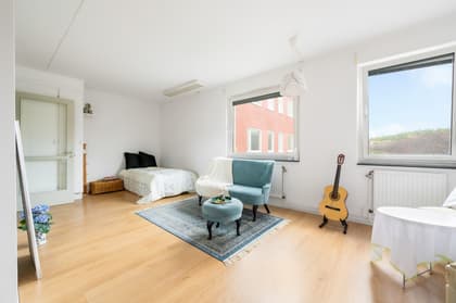 Lammholmsbacken 203, Gård