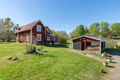 Brovägen 42, Roslagsbro