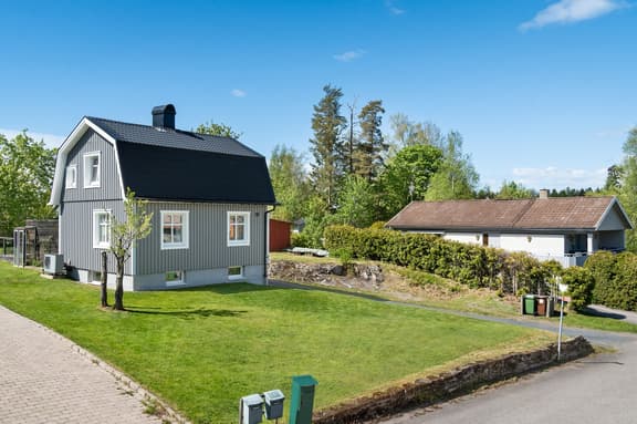 Björnbärsvägen 28, Karlskoga