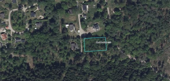 Blåmesvägen 72, Mark