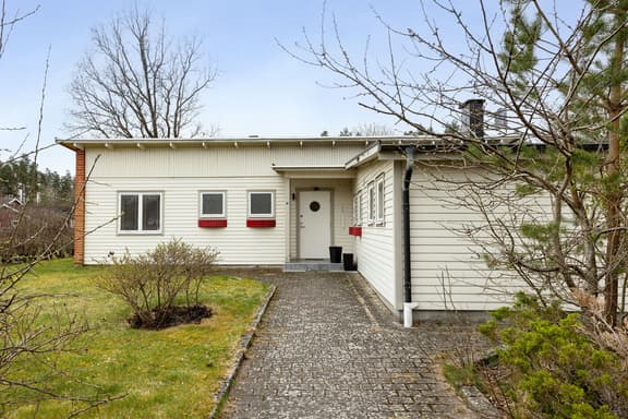 Trotteslövsgatan 9, Ljungby