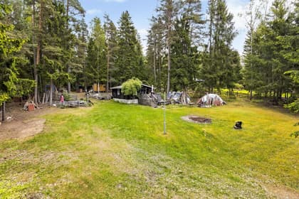 Jädravägen 14, Bro