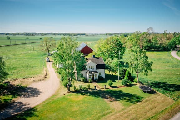 Valla Åsgården 2, Töreboda