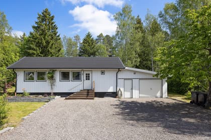 Lundsångarvägen 5, Skokloster