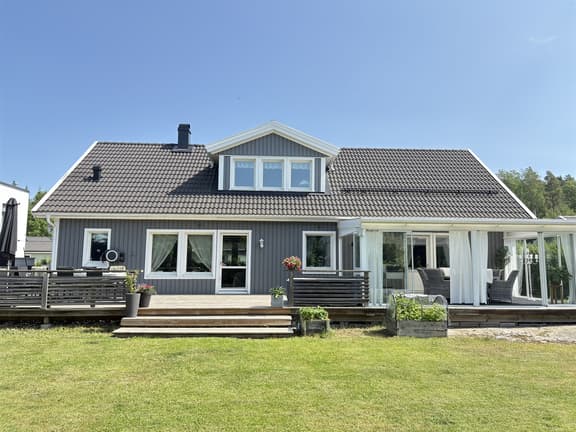 Syrenvägen 8, Upplands-Bro