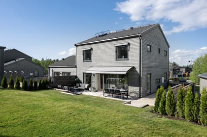 Telefongränd 6C, Högmora