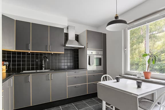 Gröna gatan 1B, Södertälje