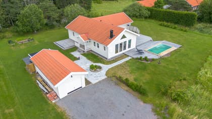 Finnsta 221C, Vänge