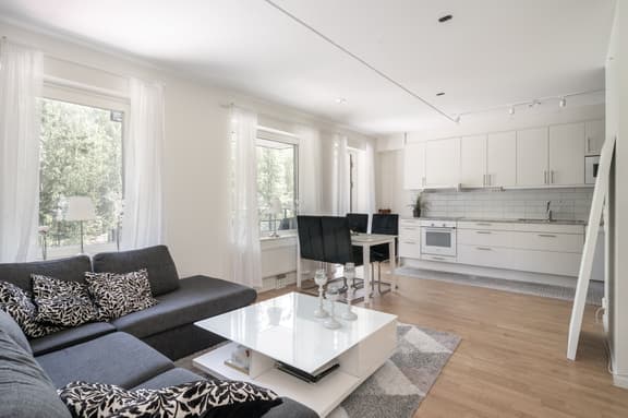 Hjärtstensvägen 15, Upplands-Bro