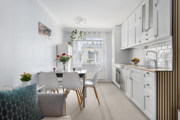 Kavallerigatan 28, Upplands Väsby