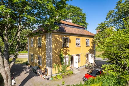 Paradisgränd 11, Centrum