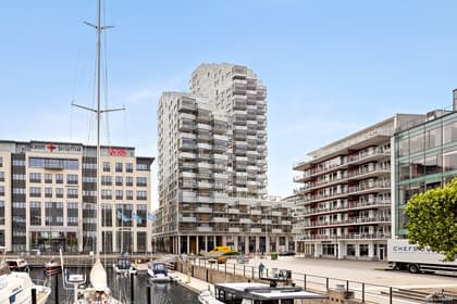 Dockplatsen 5, Centrum