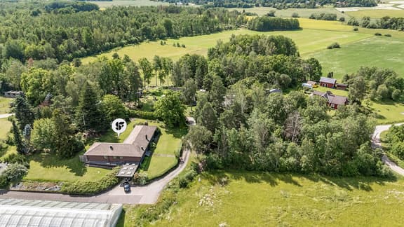 Dåvö Trädgård 3, Köping