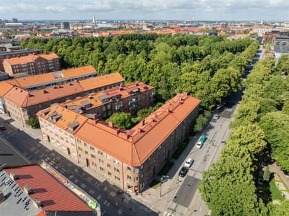 Sankt Knuts väg 8B, Centrum