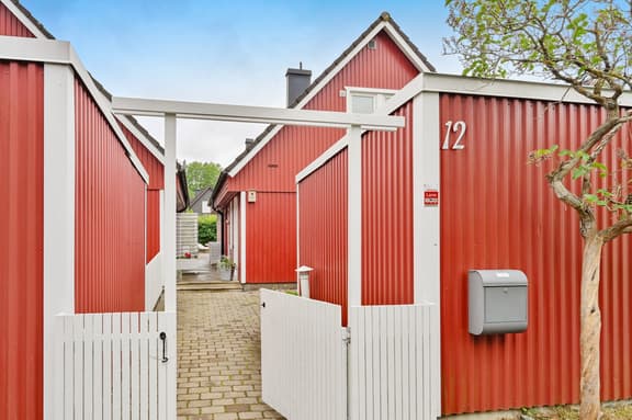 Guldvingevägen 12, Upplands Väsby