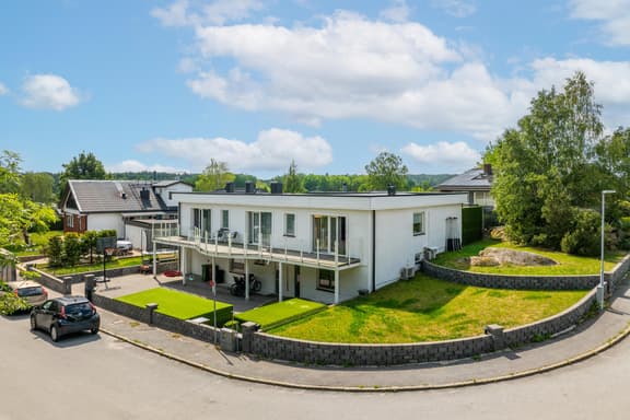 Girestavägen 2, Upplands Väsby