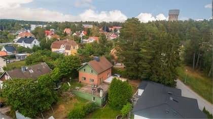 Floravägen 24, Blombacka