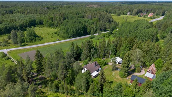 Vrå Hälleborg 705, Knivsta