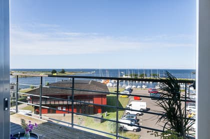 Badhusgatan 27, Nyhamn