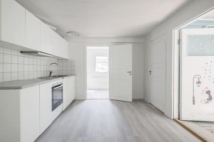 Svartsjövägen 76, Lövsättra