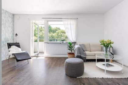 Soprangatan 20, Almvik