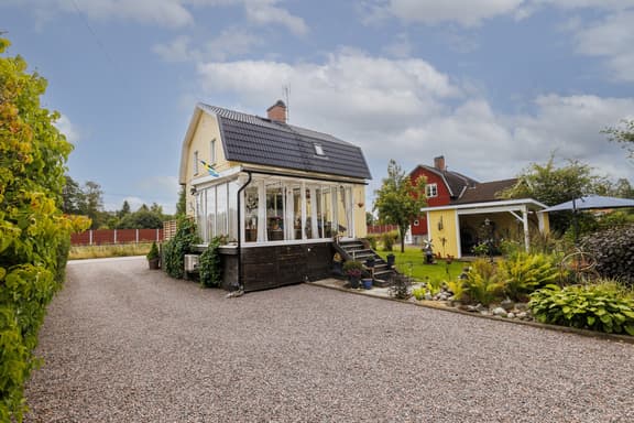 Västra Bangatan 36, Kumla