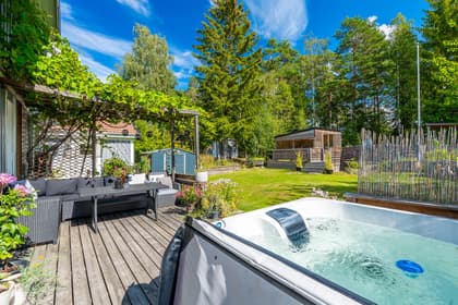 Mostavägen 12, Fjärdhundra