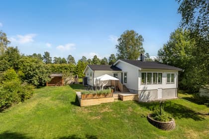 Grönsångarvägen 20, Skokloster