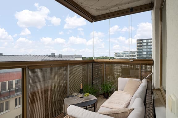 Tomtebobarnens gata 11, Stockholm