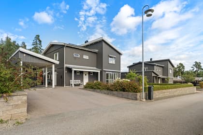 Blåmesvägen 19, Nyby