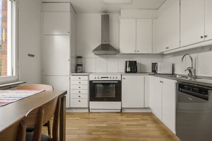 Duvbergsvägen 8, Vårby Gård