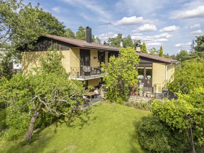 Anneviksvägen 32, Hällby