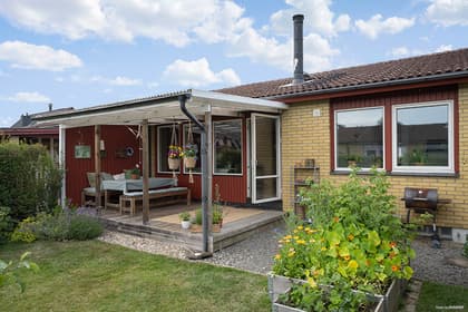 Persikovägen 24E, Luntertun