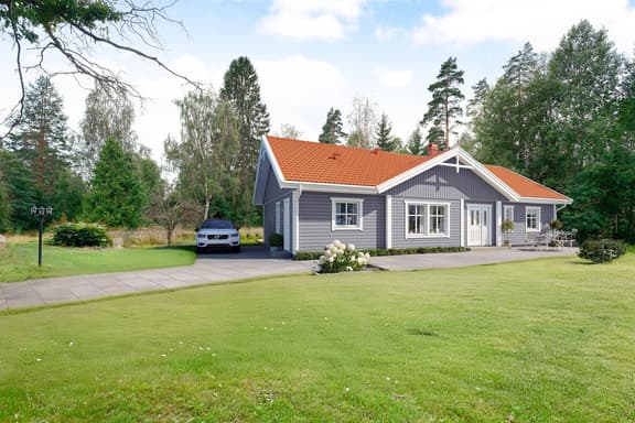 Grönsinka 1, Avesta