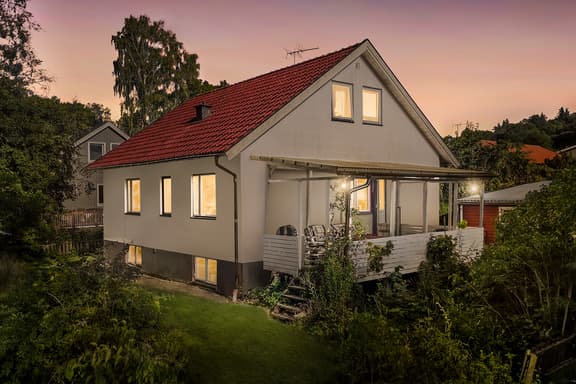 Stenhusvägen 12, Lerum