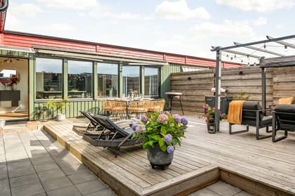 Löpargatan 176B, Väster