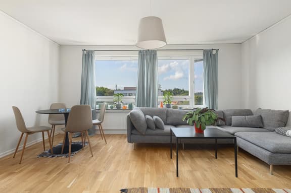 Tumba Torg 111, Botkyrka