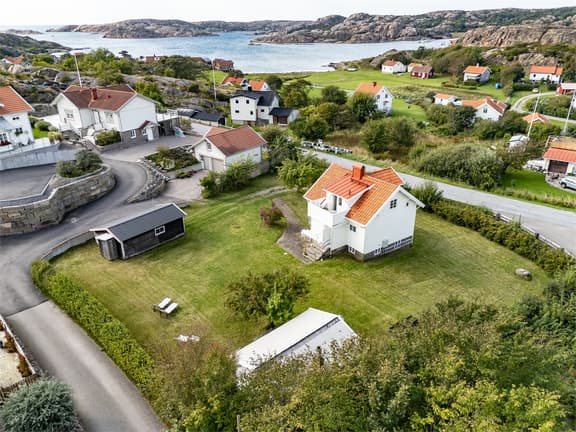 Tegelstrand 32, Tanum