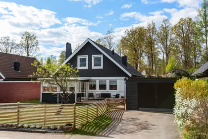 Västervägen 9, Lindås