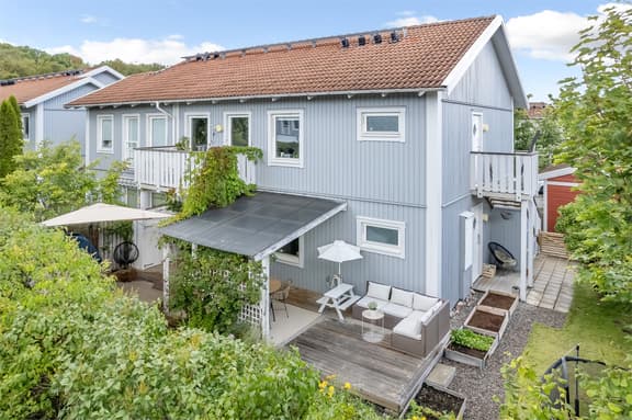 Karlavagnsgränd 9, Järfälla