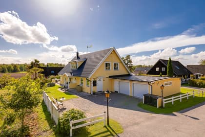 Bottna Lillängsvägen 10, Bottna